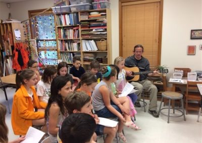 Matt plays and kids sing Rocky Top